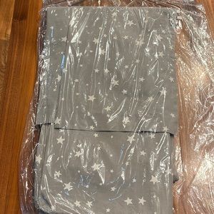 Pottery Barn Kids Shining Star Glow in the Dark Duvet Cover and Shams